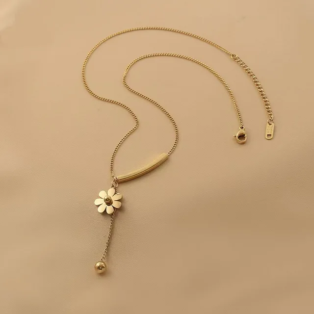 Daisy with Hanging Ball Chain