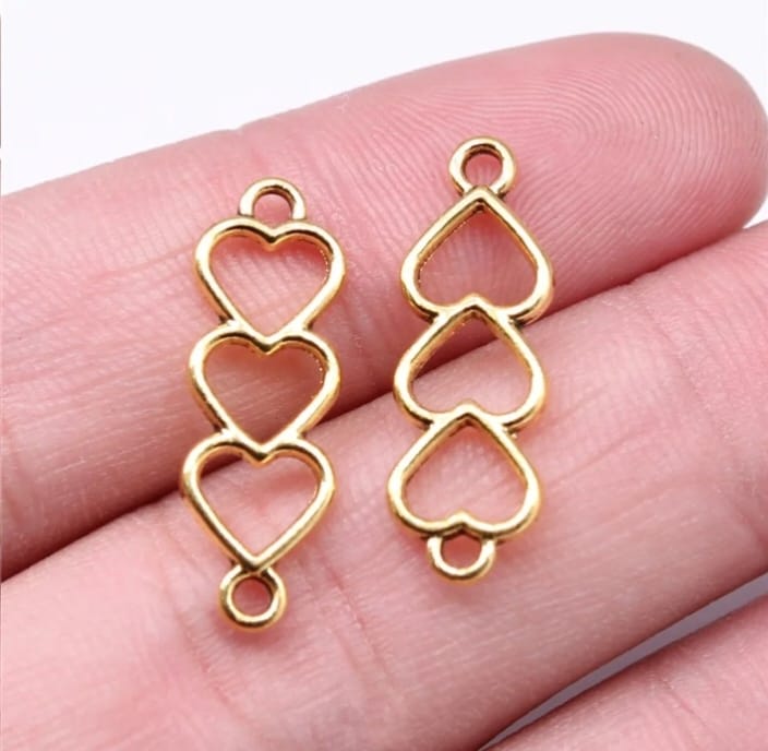 Tri-Heart Charm - 1 Piece