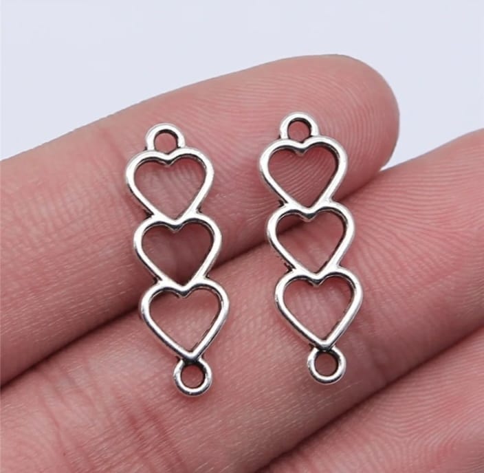 Tri-Heart Charm - 1 Piece