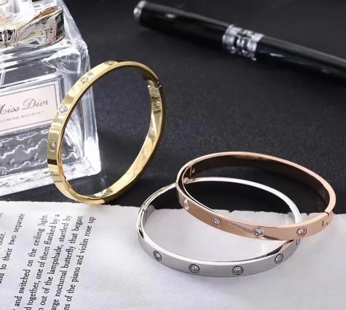 Elegant Stone Kada Bracelet