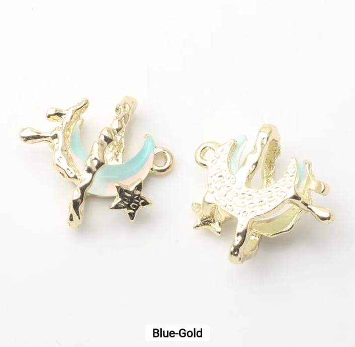Moon Shape Pendant - 1 Piece