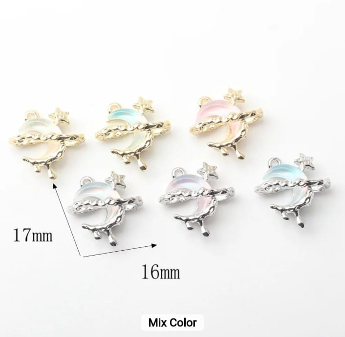 Moon Shape Pendant - 1 Piece