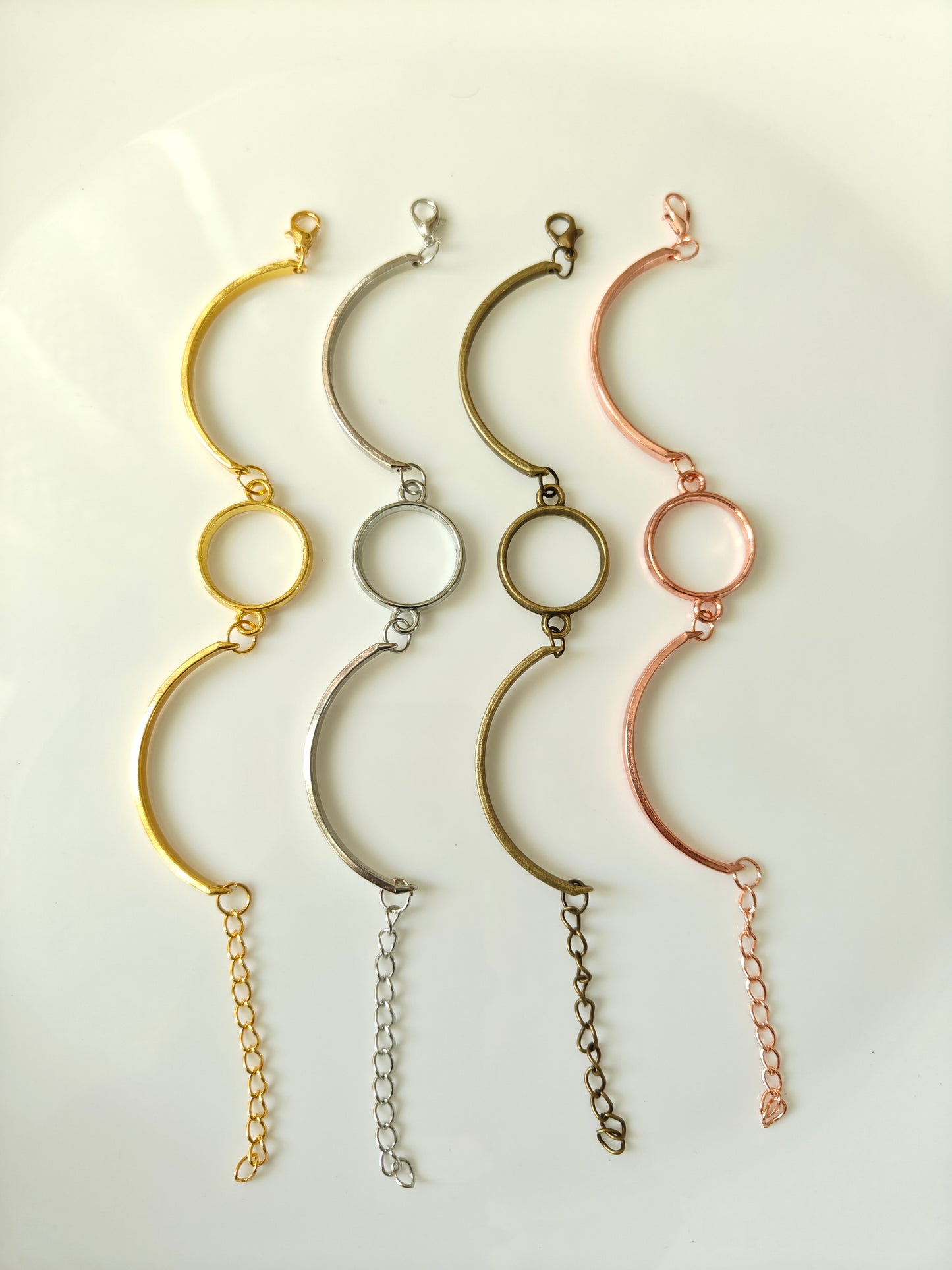 Round Bezel Bracelet - 1 Piece