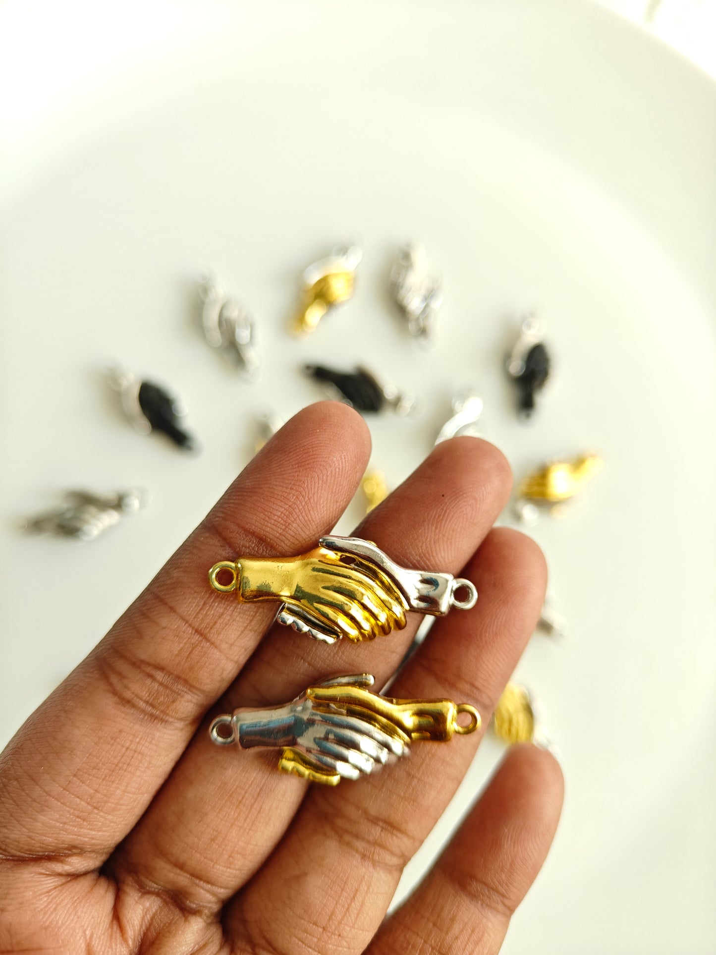 Handshake Magnetic Connector Charm - 1 Piece