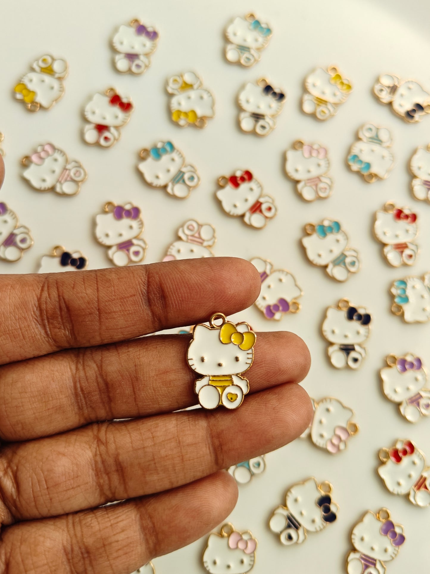 Kitty Enamel Charm - 1 Piece
