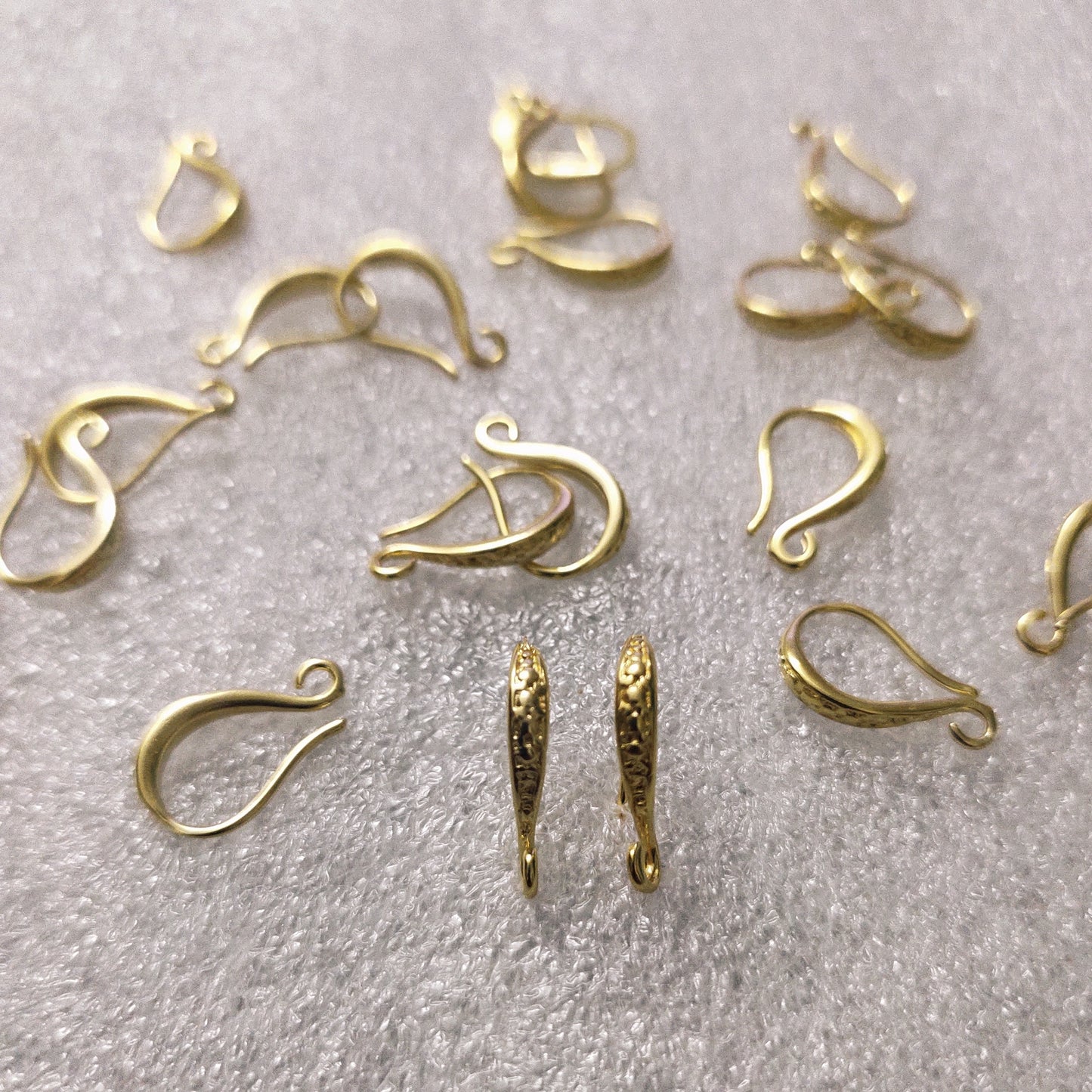 Clasp Cut Hooks - 1 Pair - Design 2