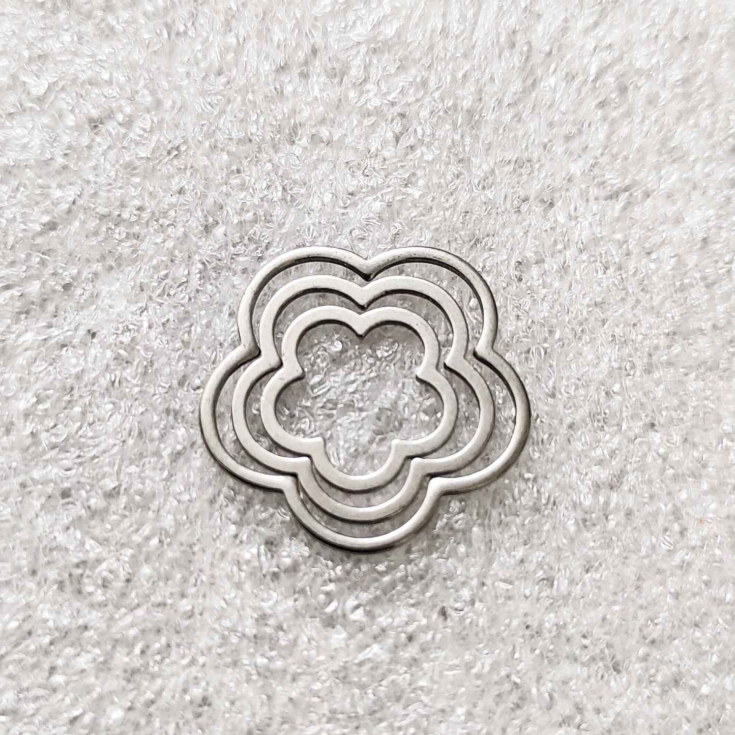 Flower Open Bezel - 1 Piece