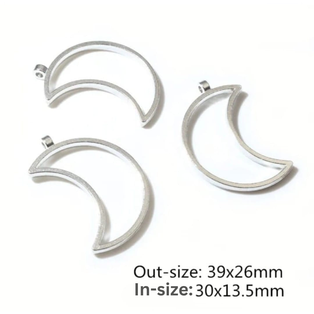 Big Crescent Bezel with Hole - 1 Piece