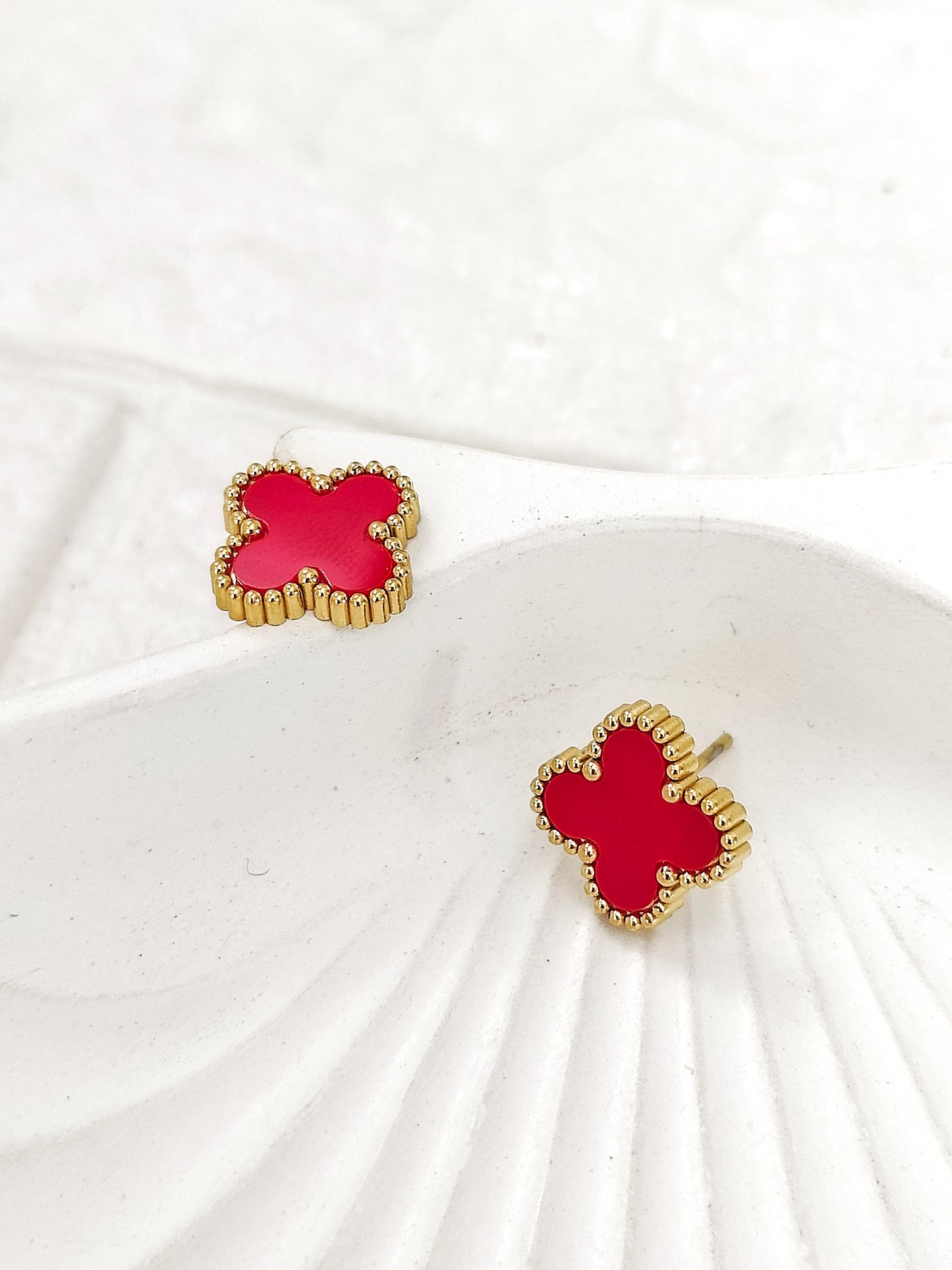 Clover Red Earring