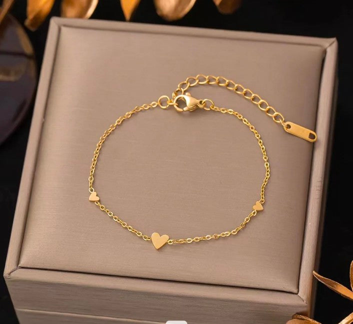 Tri-Heart Dainty Bracelet