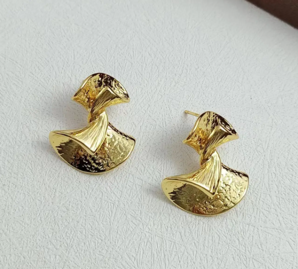 Twisted Earring
