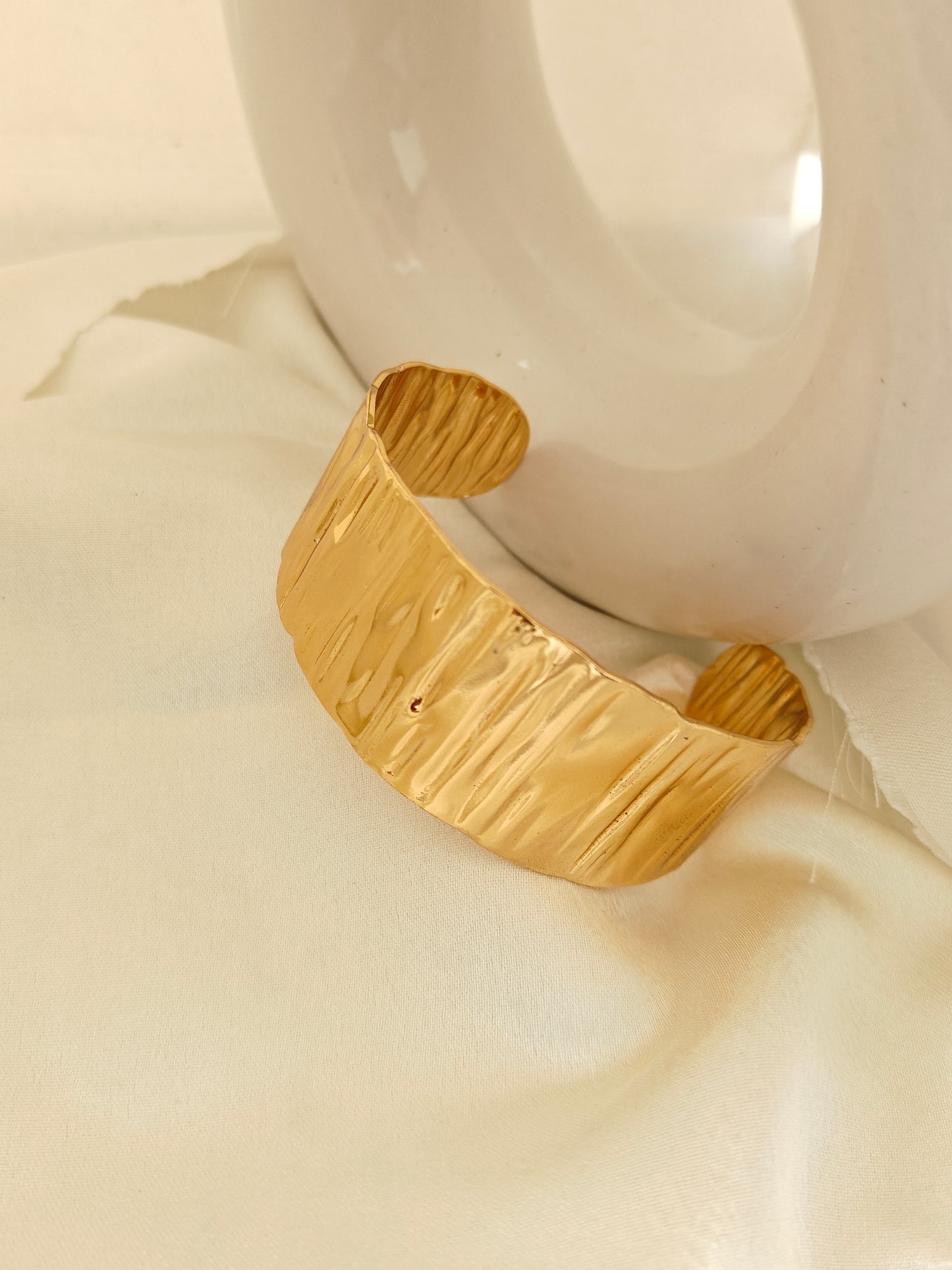 Zehra Bold Cuff