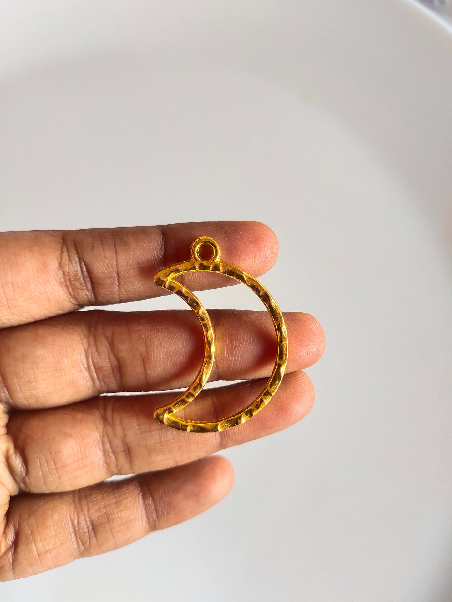 Gold Crescent Hammered Bezel - 1 Piece