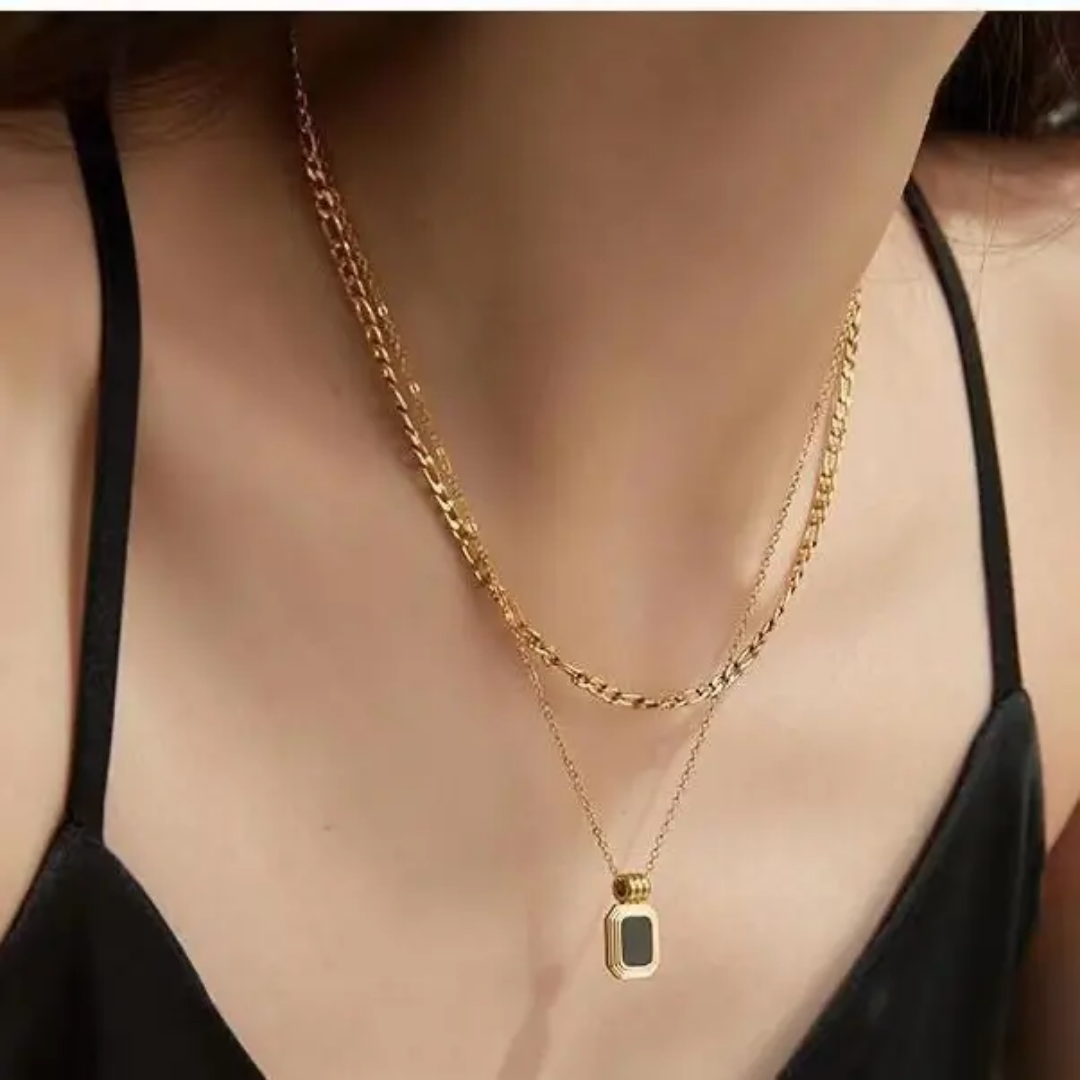 Black Pendant Layer Chain