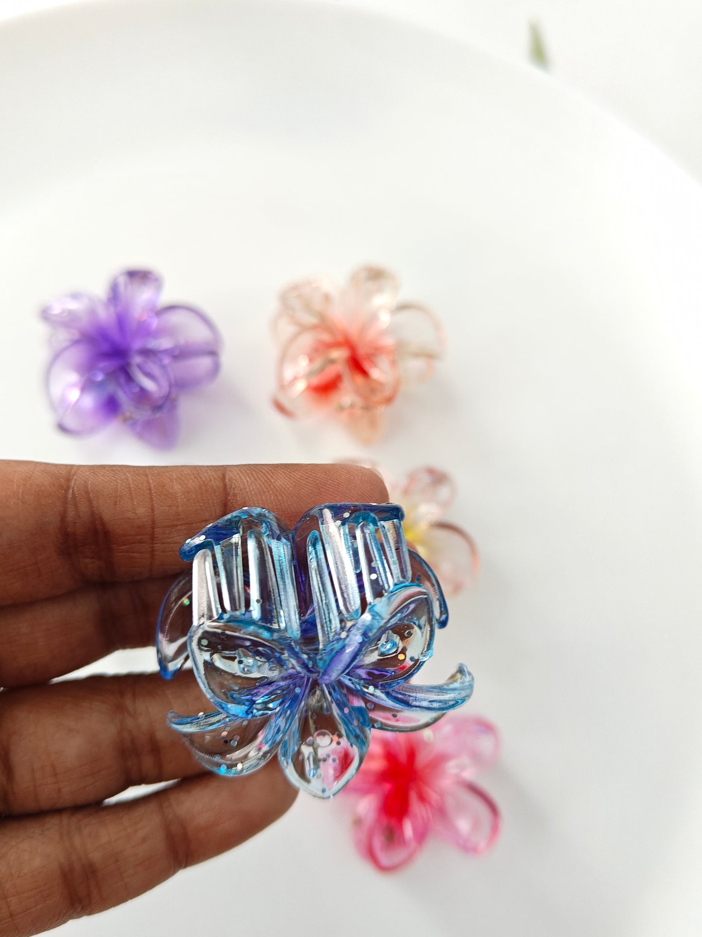 Mini Crystal Daisy Claws