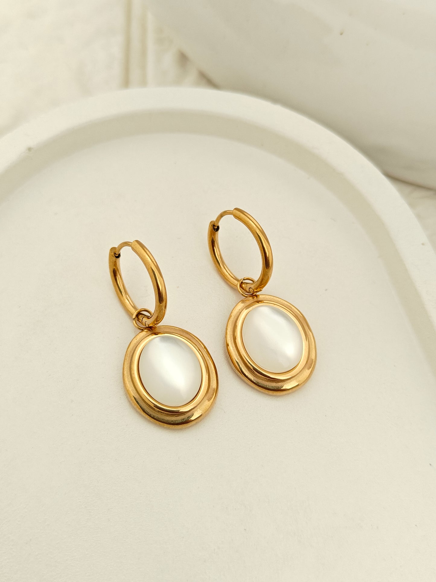 Pearly Oval Hoops