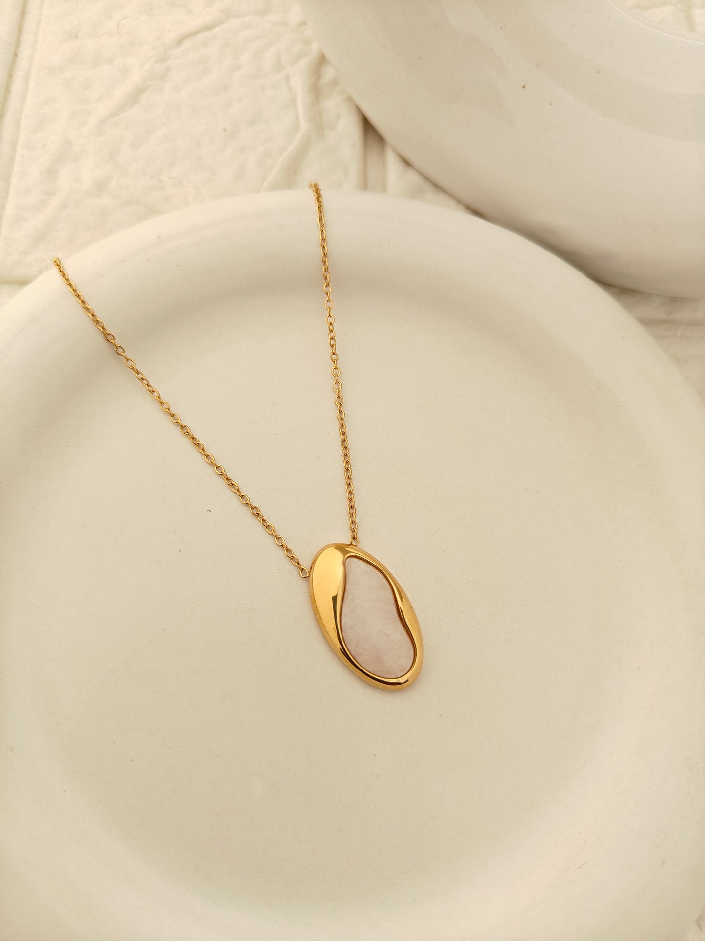 Ethereal Oval Pendant