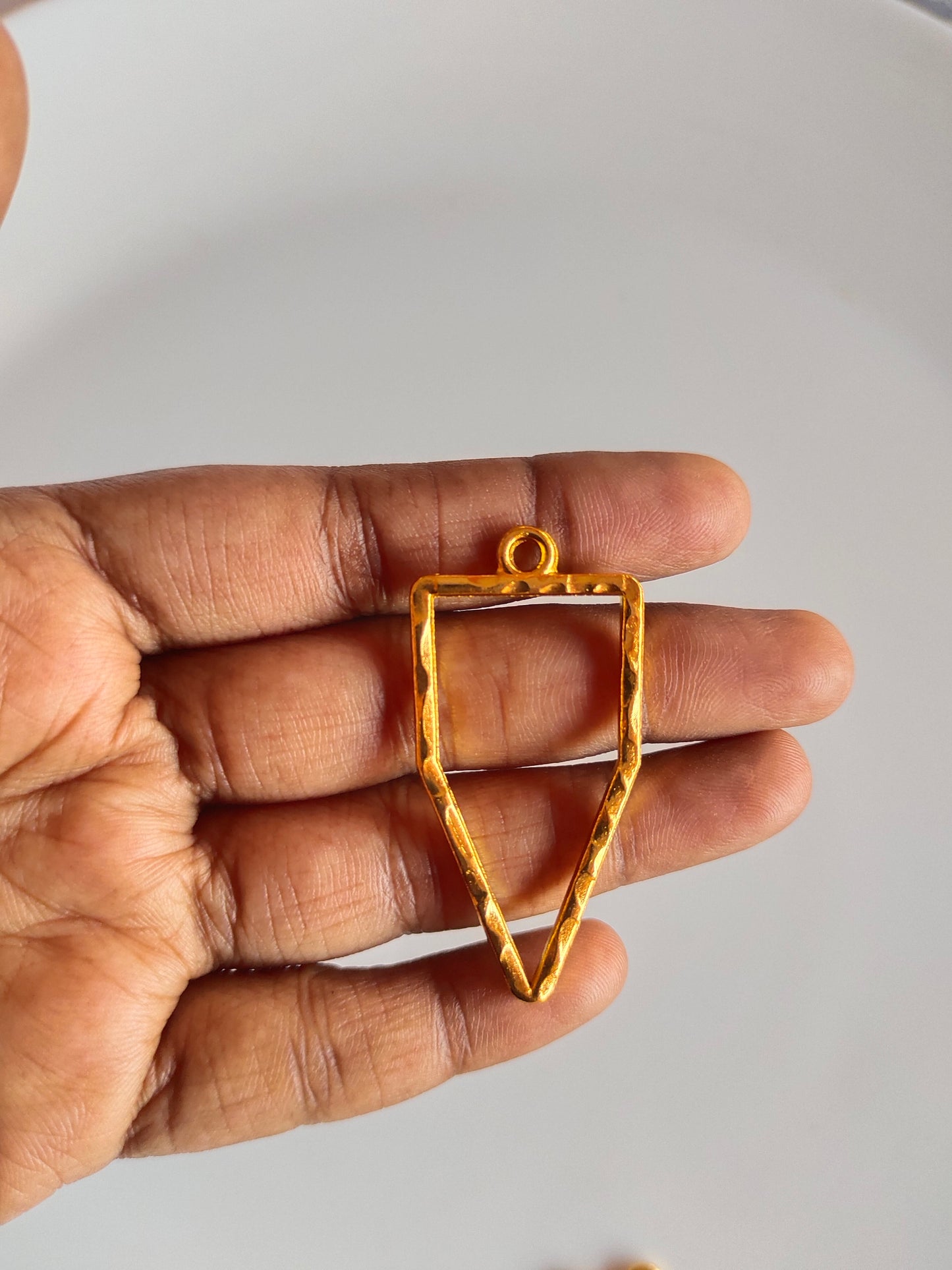 Gold Kite Hammered Bezel - 1 Piece