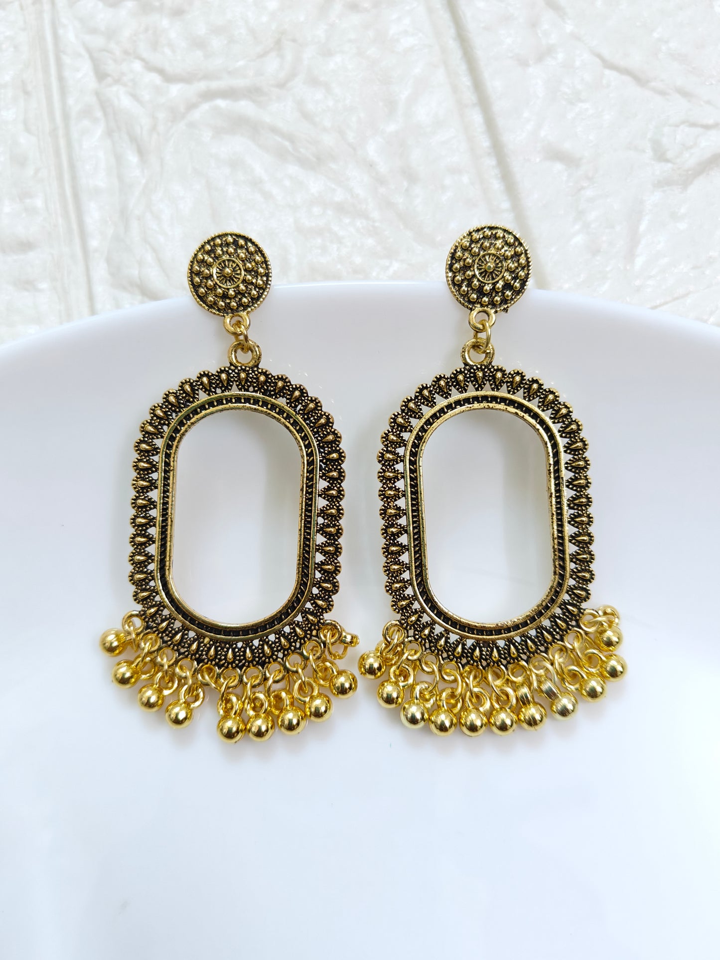Gold Oval Jhumka Base - 1 Pair