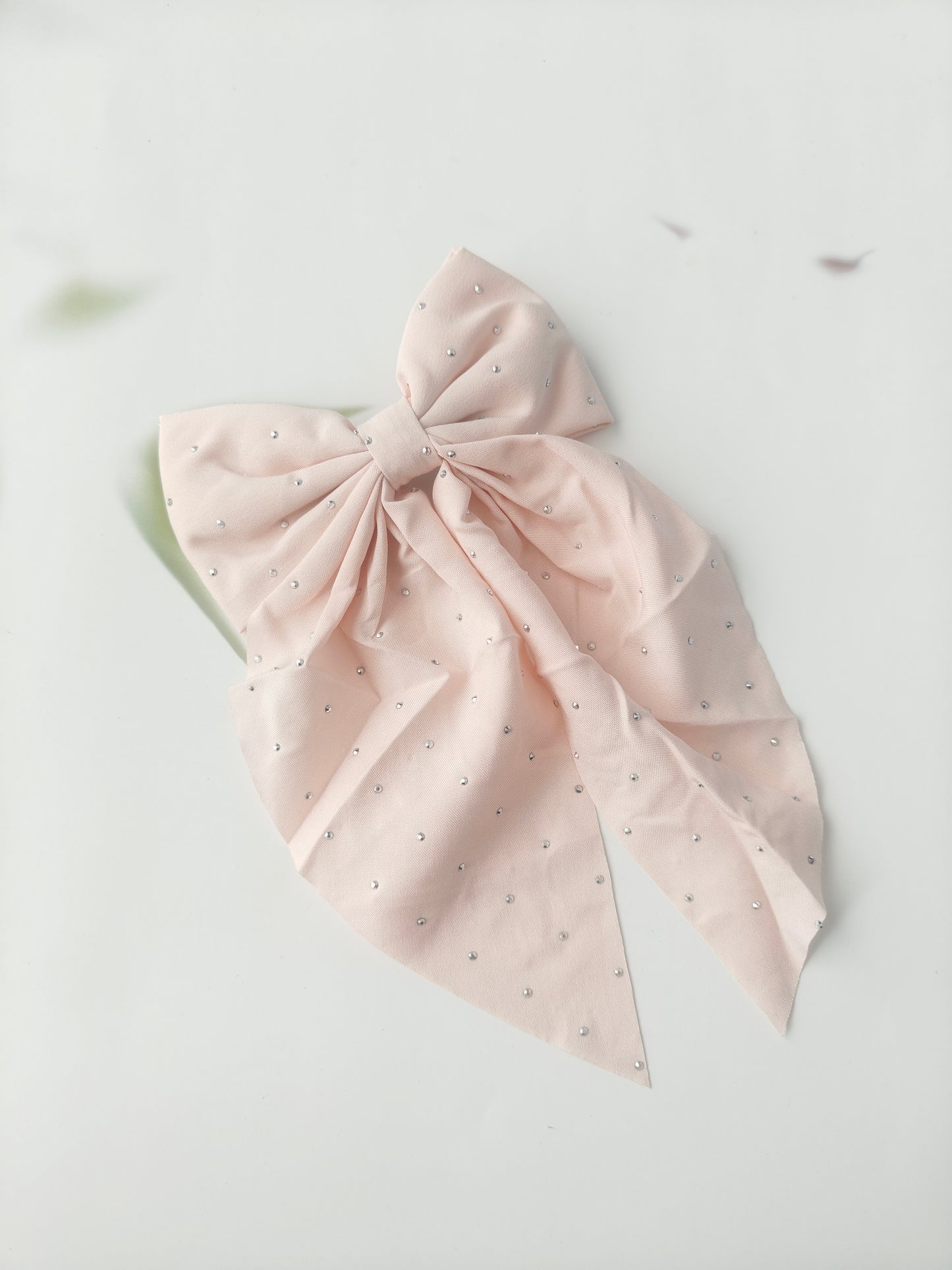 Glimmer Tail Bows
