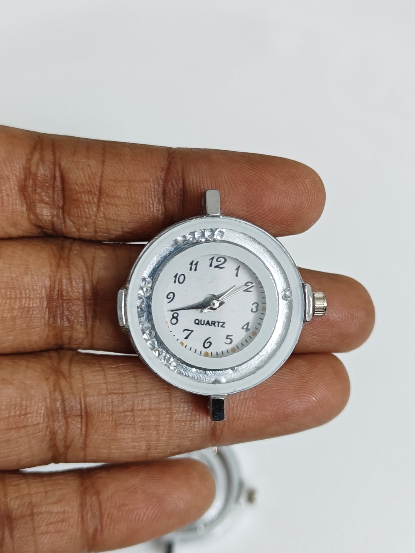 Round Movable Stone Dial - 1 Piece