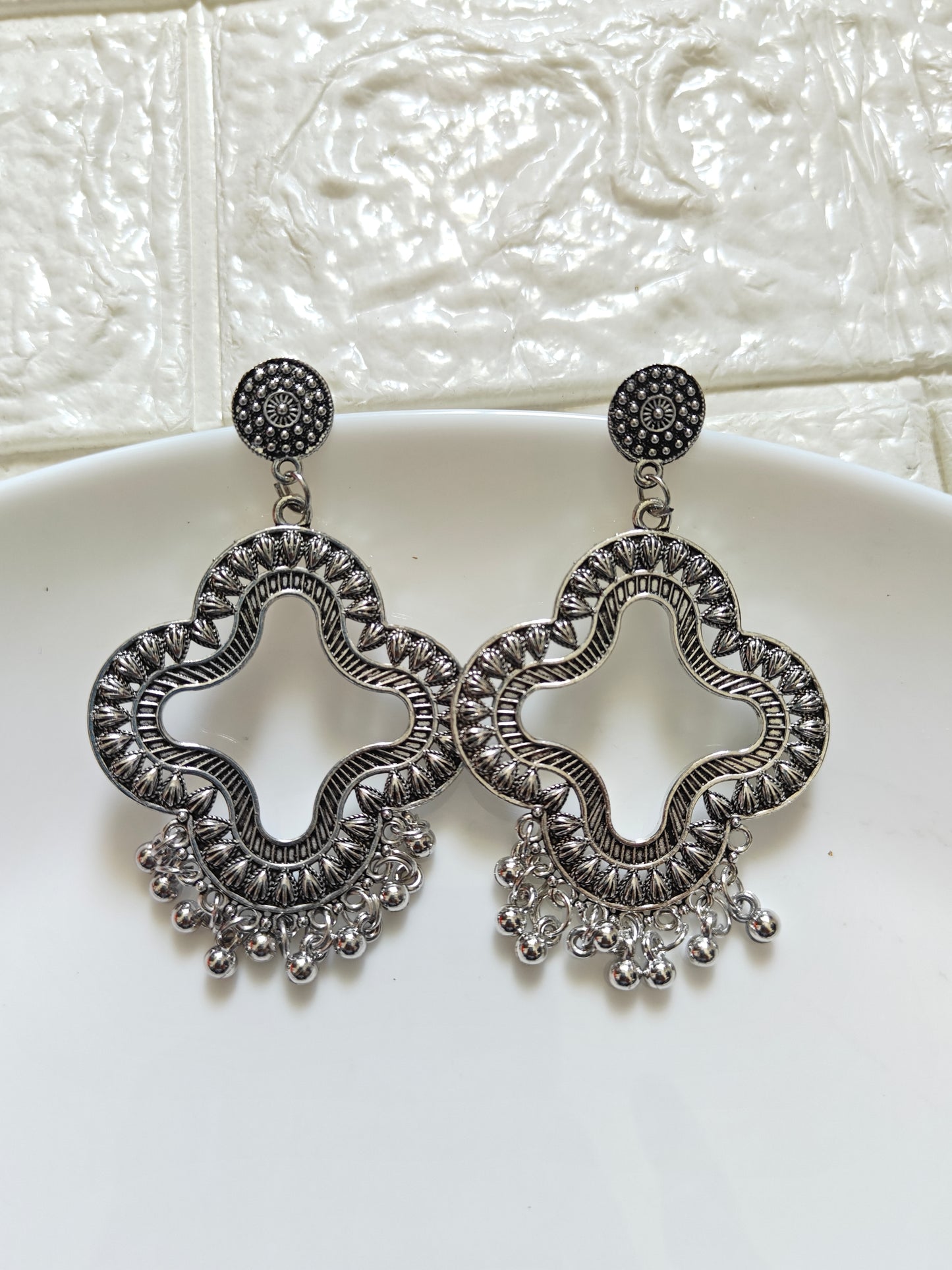 Silver Clover Jhumka Base - 1 Pair