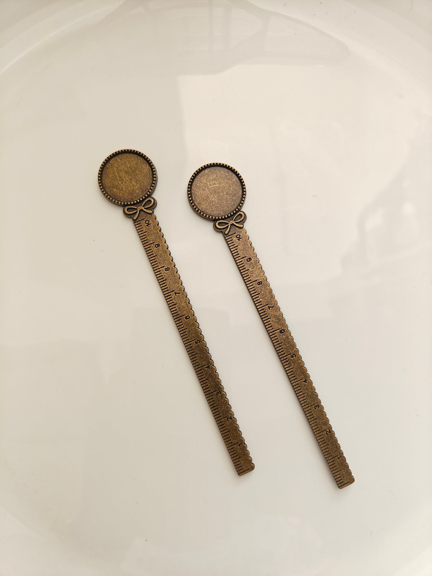 Scale Bookmark Design 3 - 1 Piece