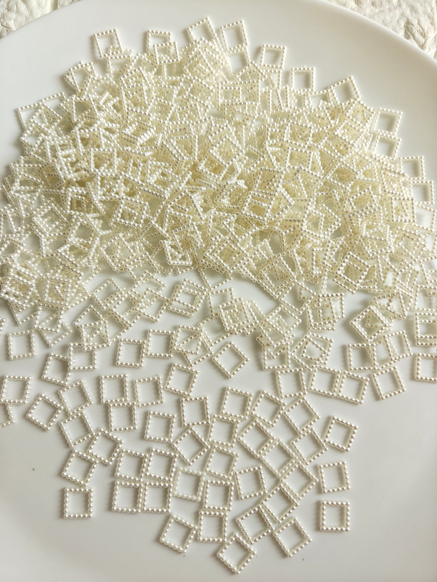 Square Pearl Beads - 10g (approx. 65-75 pieces)