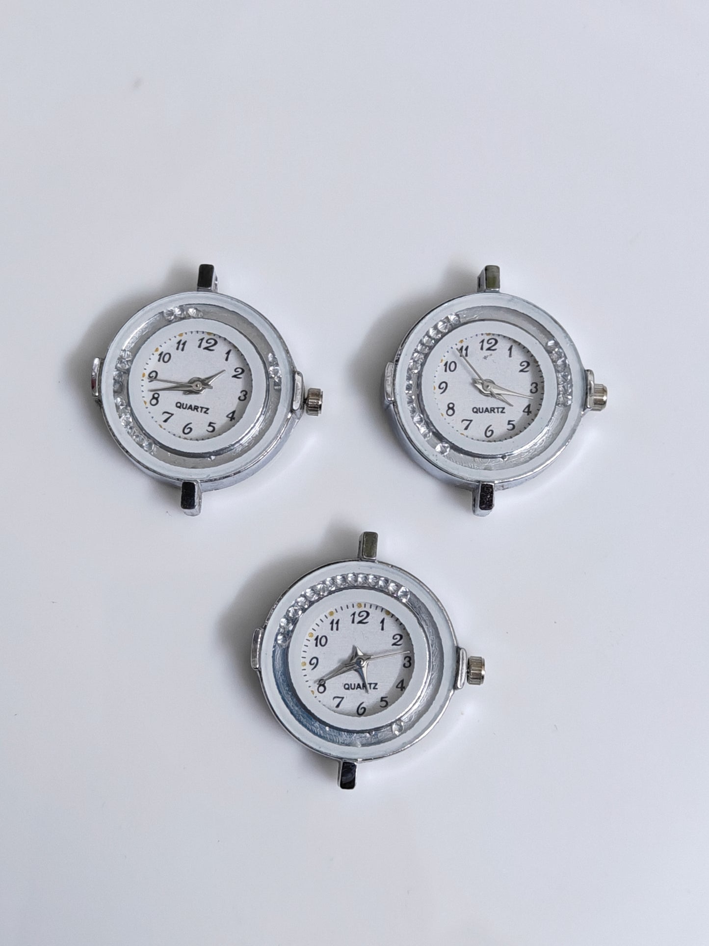 Round Movable Stone Dial - 1 Piece