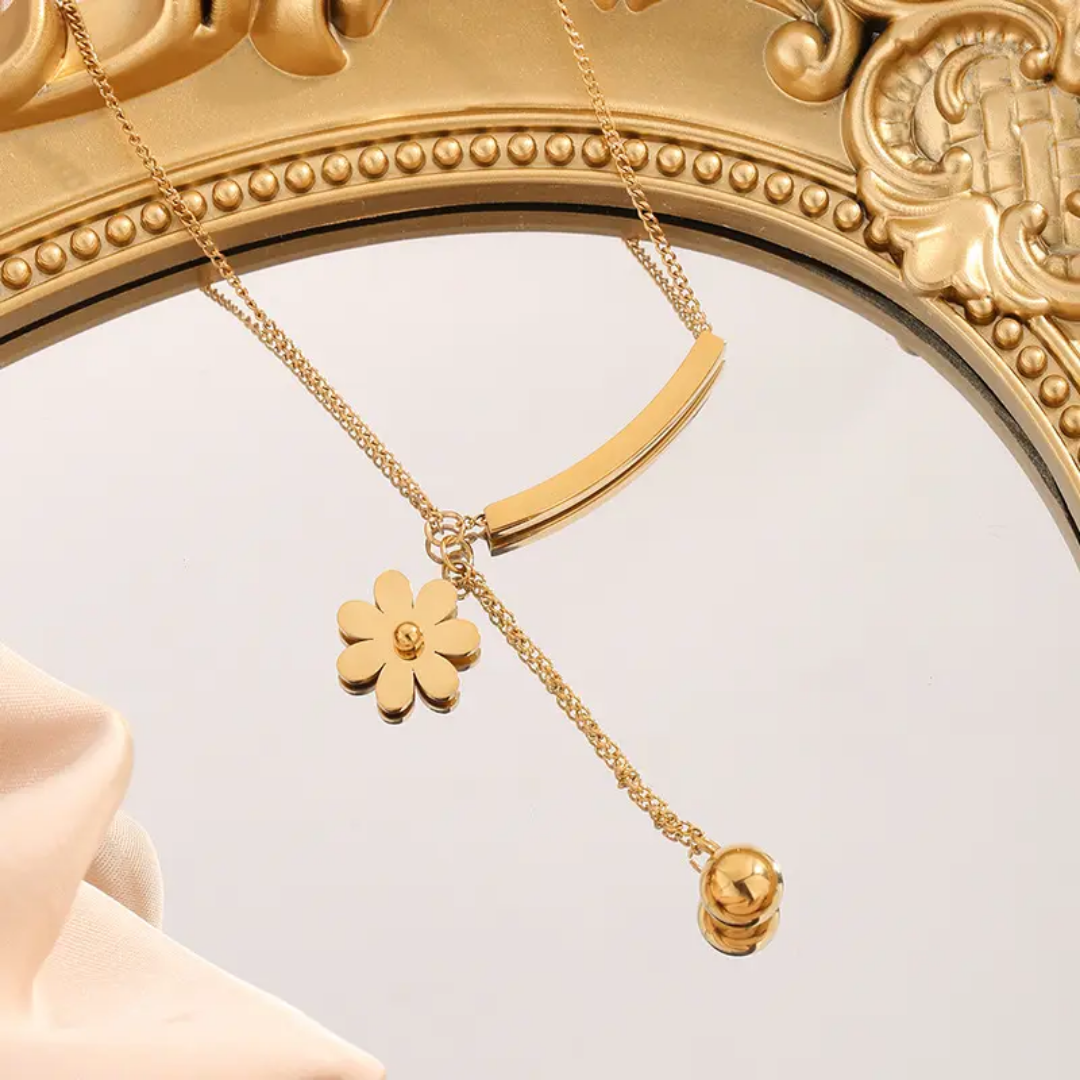 Daisy with Hanging Ball Chain
