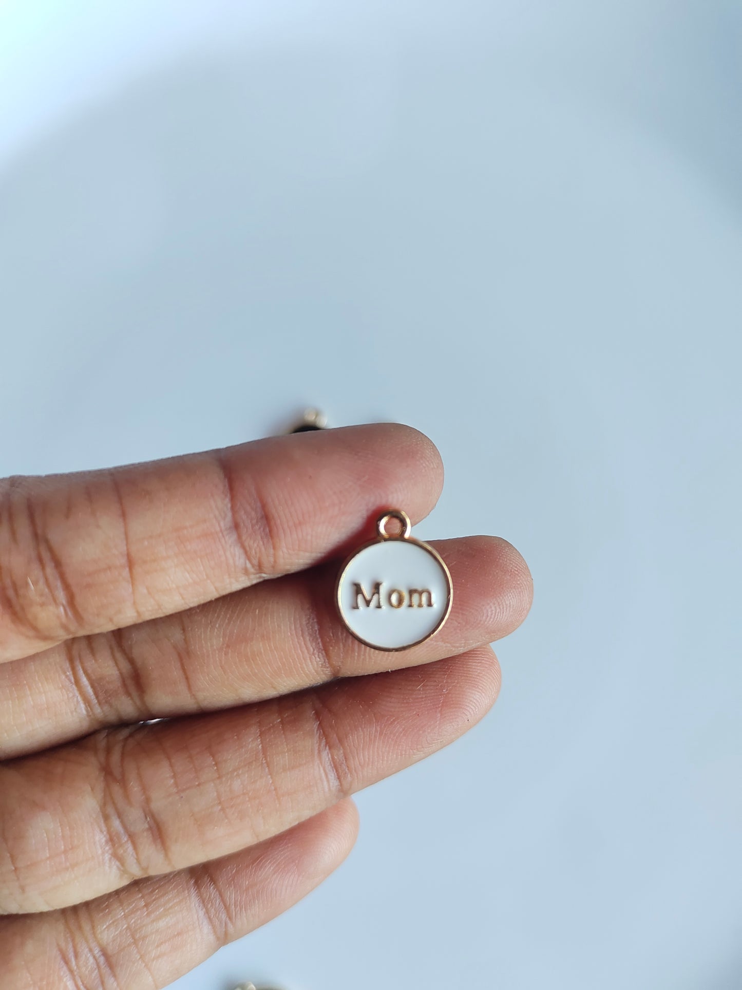Mom Enamel Charm - 1 Piece