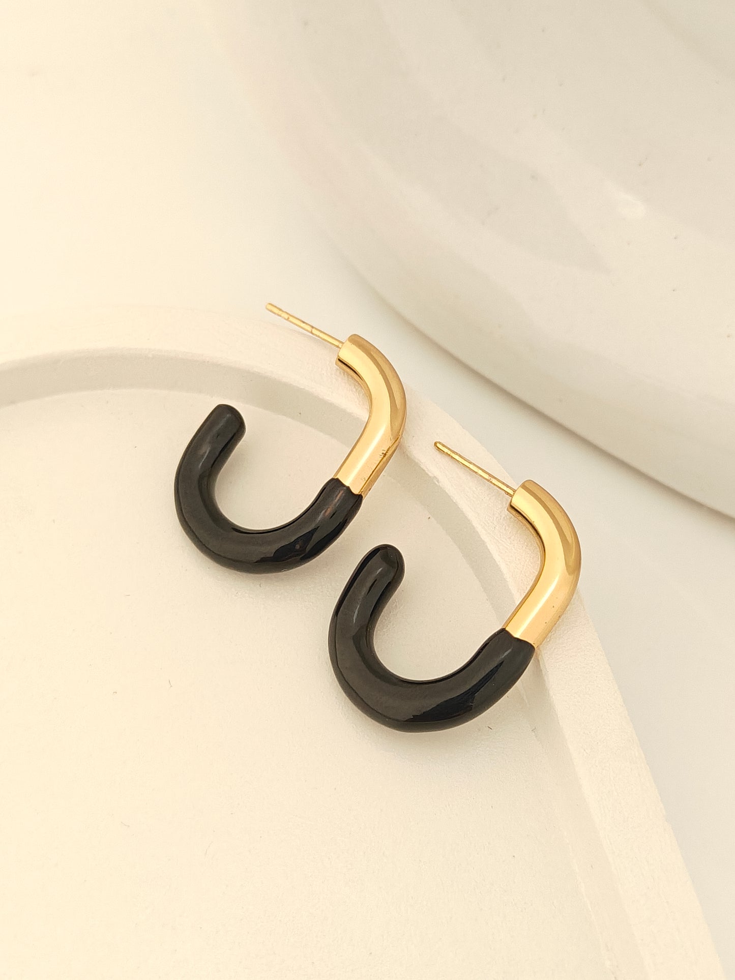 Simple Semi Hoops