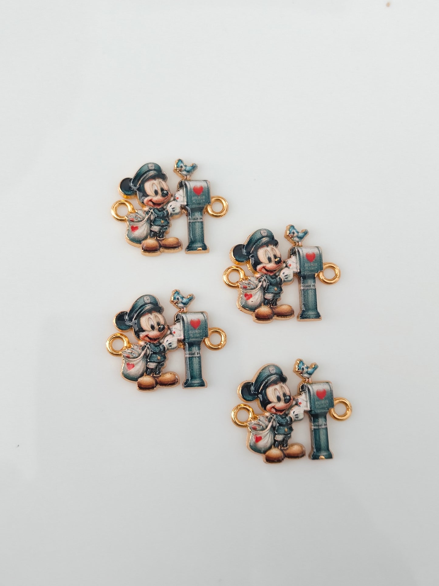 Tom Connector Charm - 1 Piece
