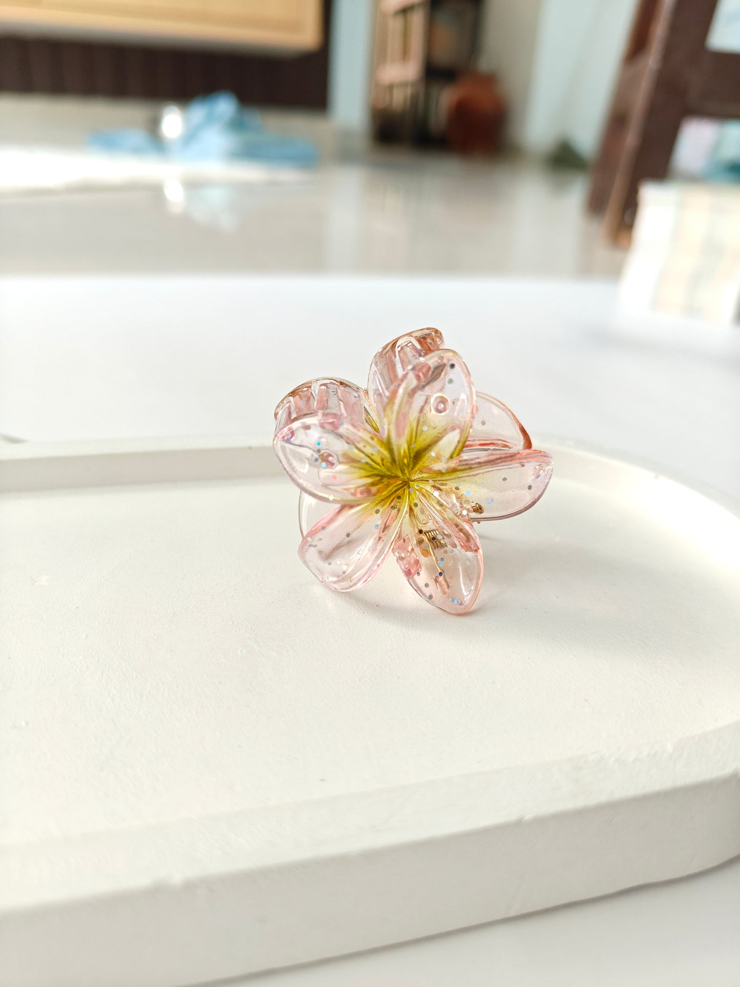 Mini Crystal Daisy Claws