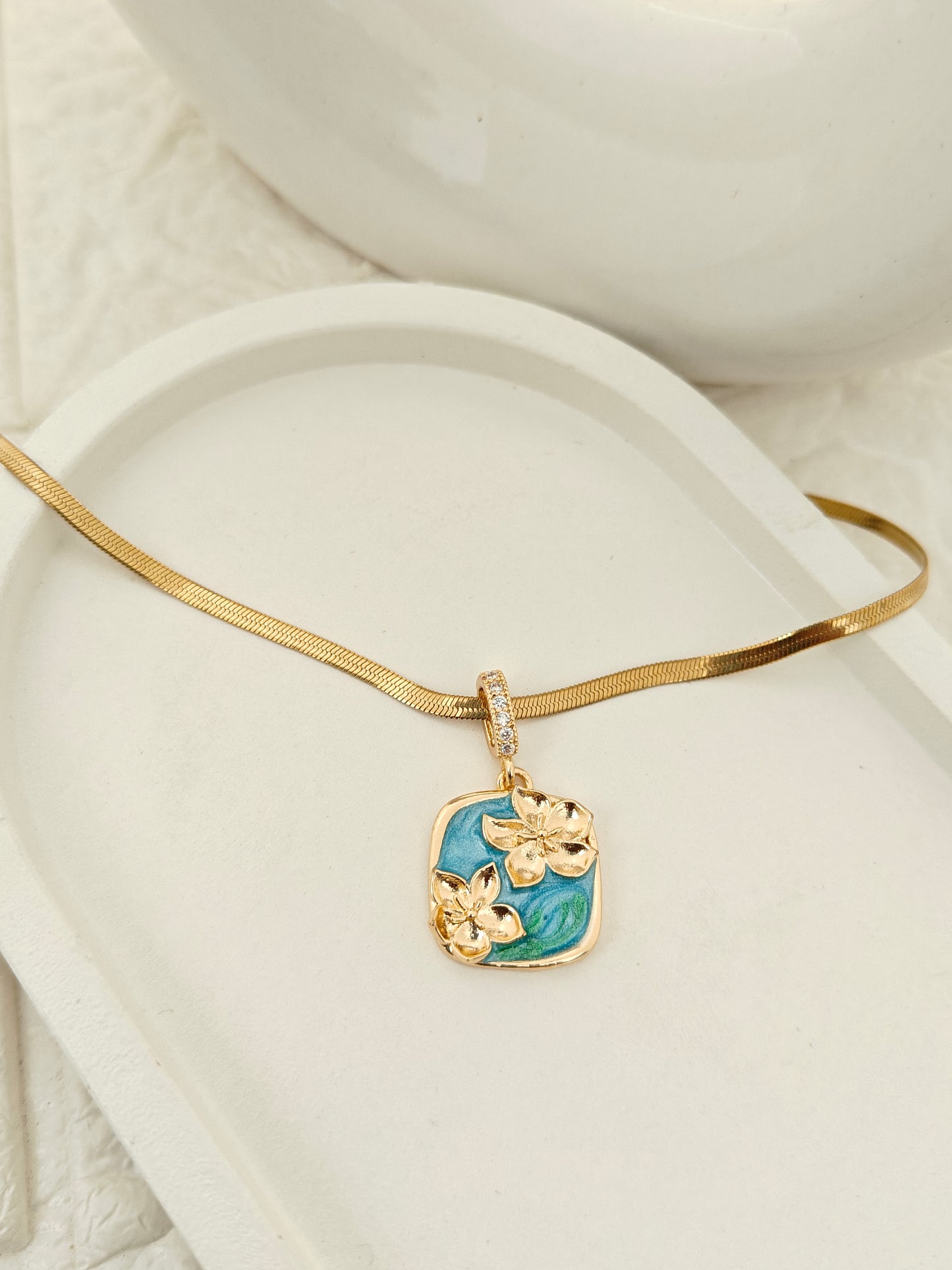 Serene Petal Necklace