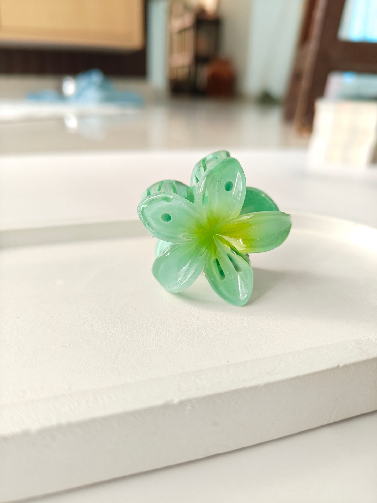 Hawaii Mini Daisy Claw