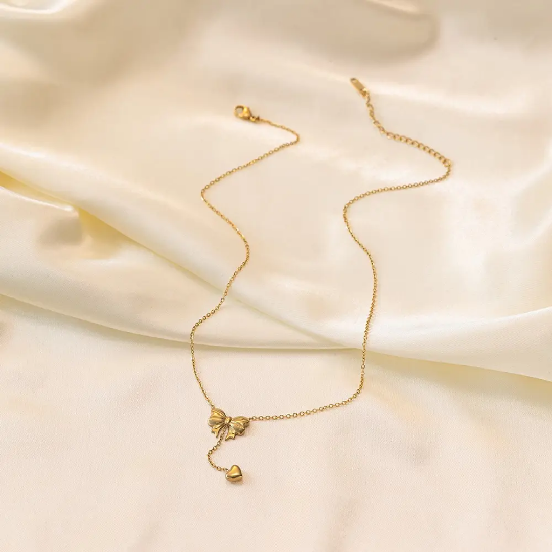 Bowwie Heart Necklace
