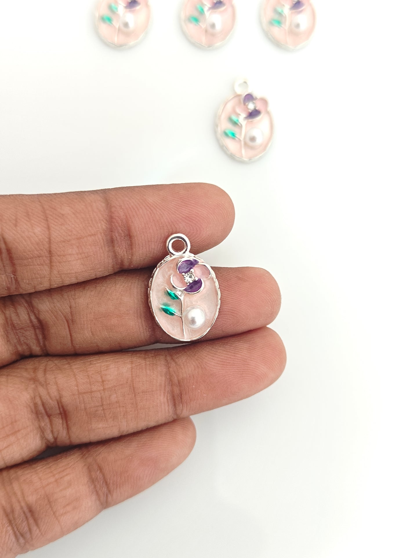 Pearl Flora Charm - 1 Piece