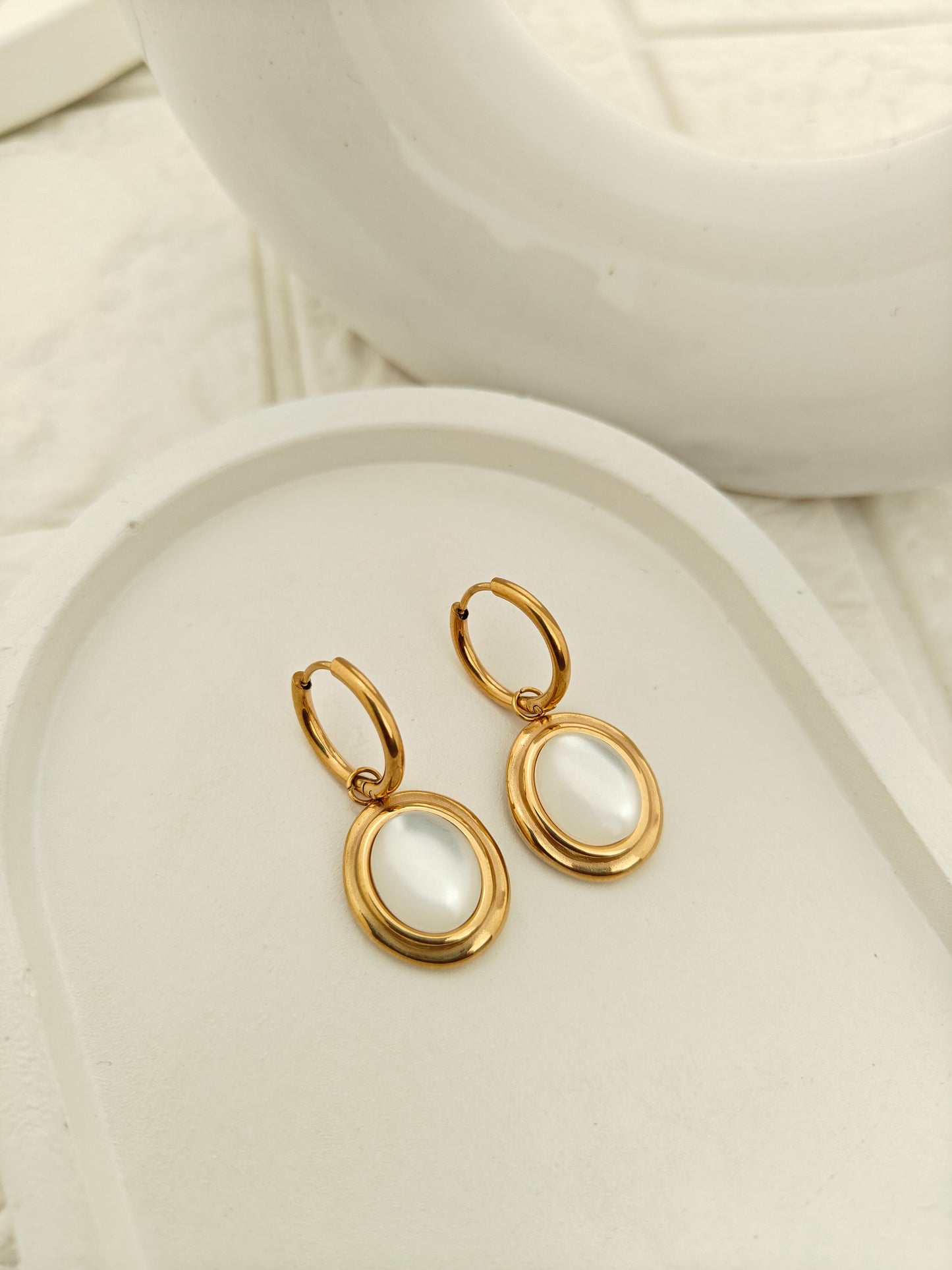 Pearly Oval Hoops