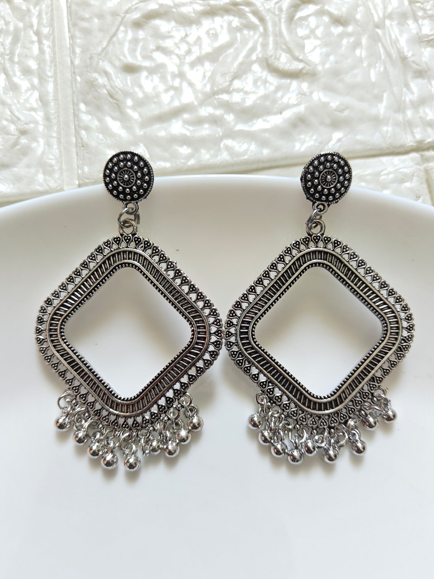 Silver Rhombus Jhumka Base - 1 Pair