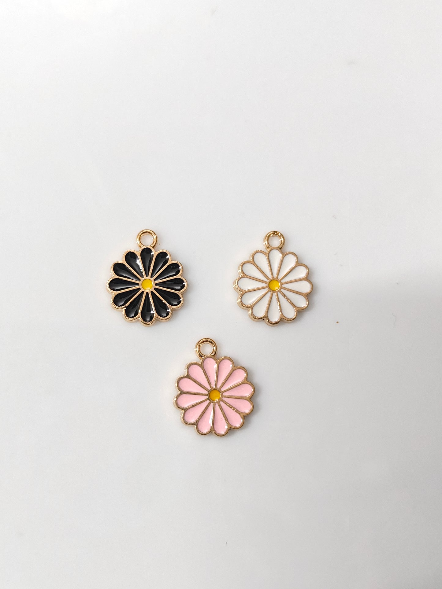 Daisy Charm - 1 Piece