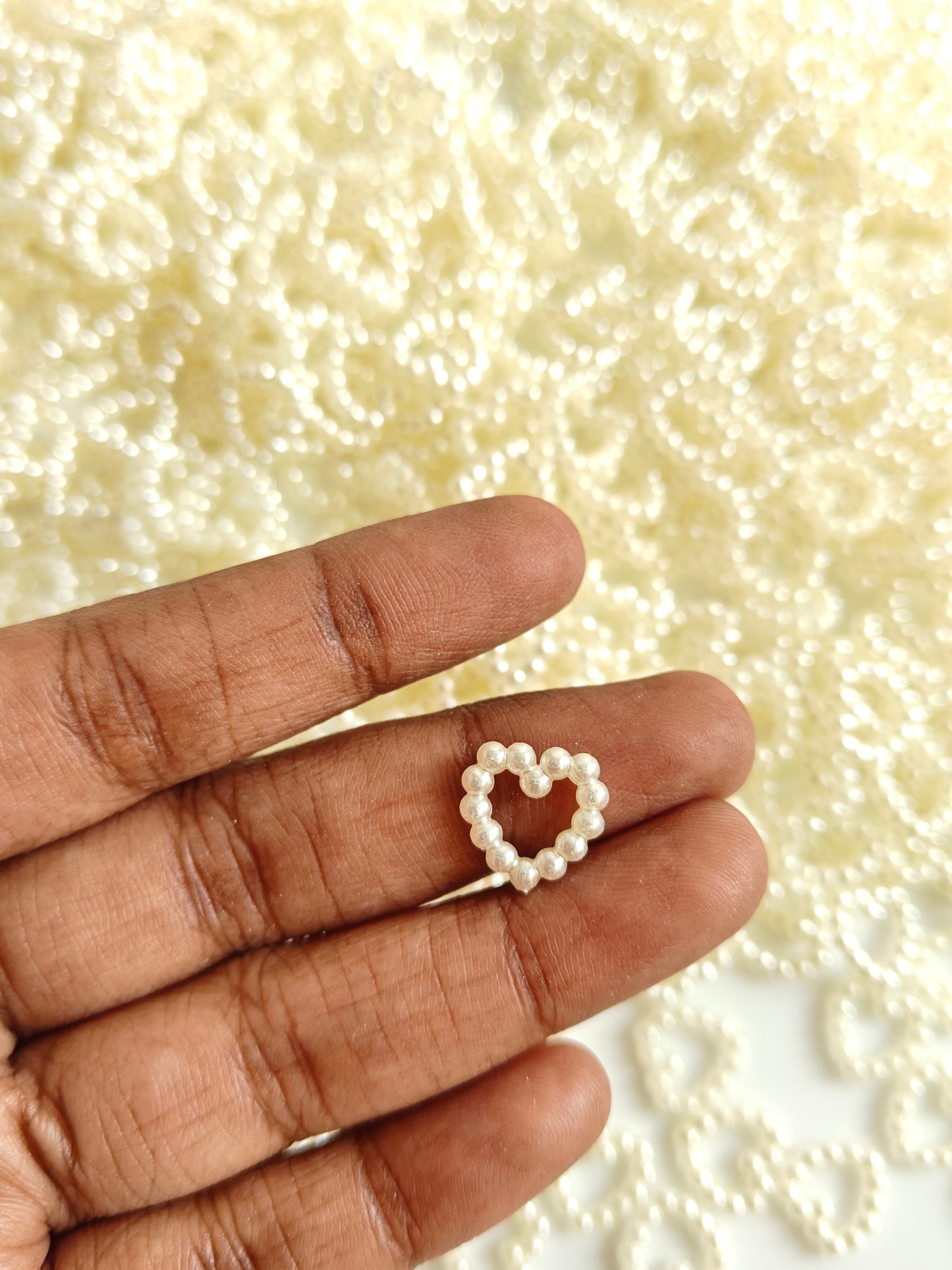 Heart Pearl Beads - 10g (approx. 85-95 pieces)