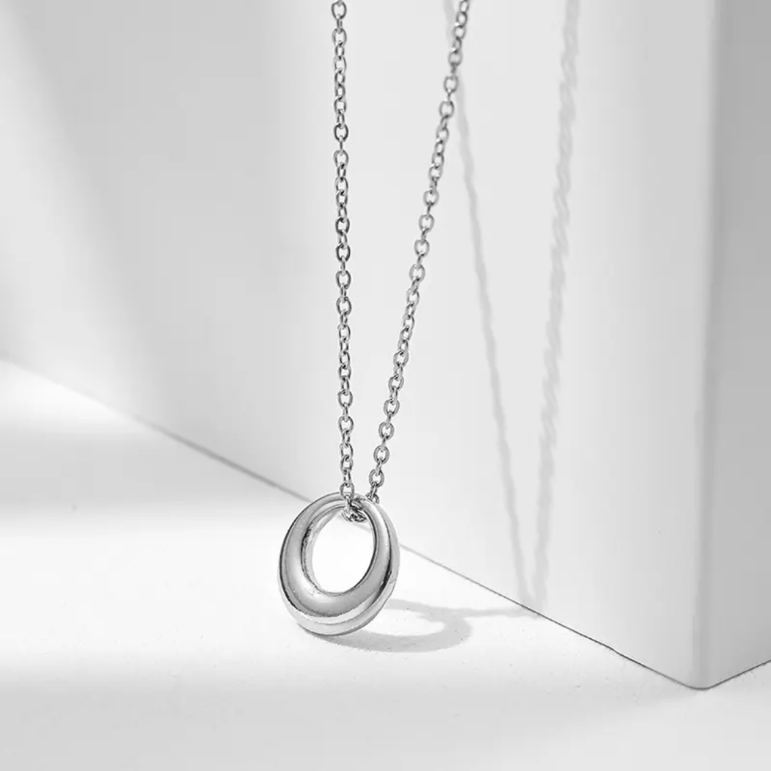 Round Pendant Chain