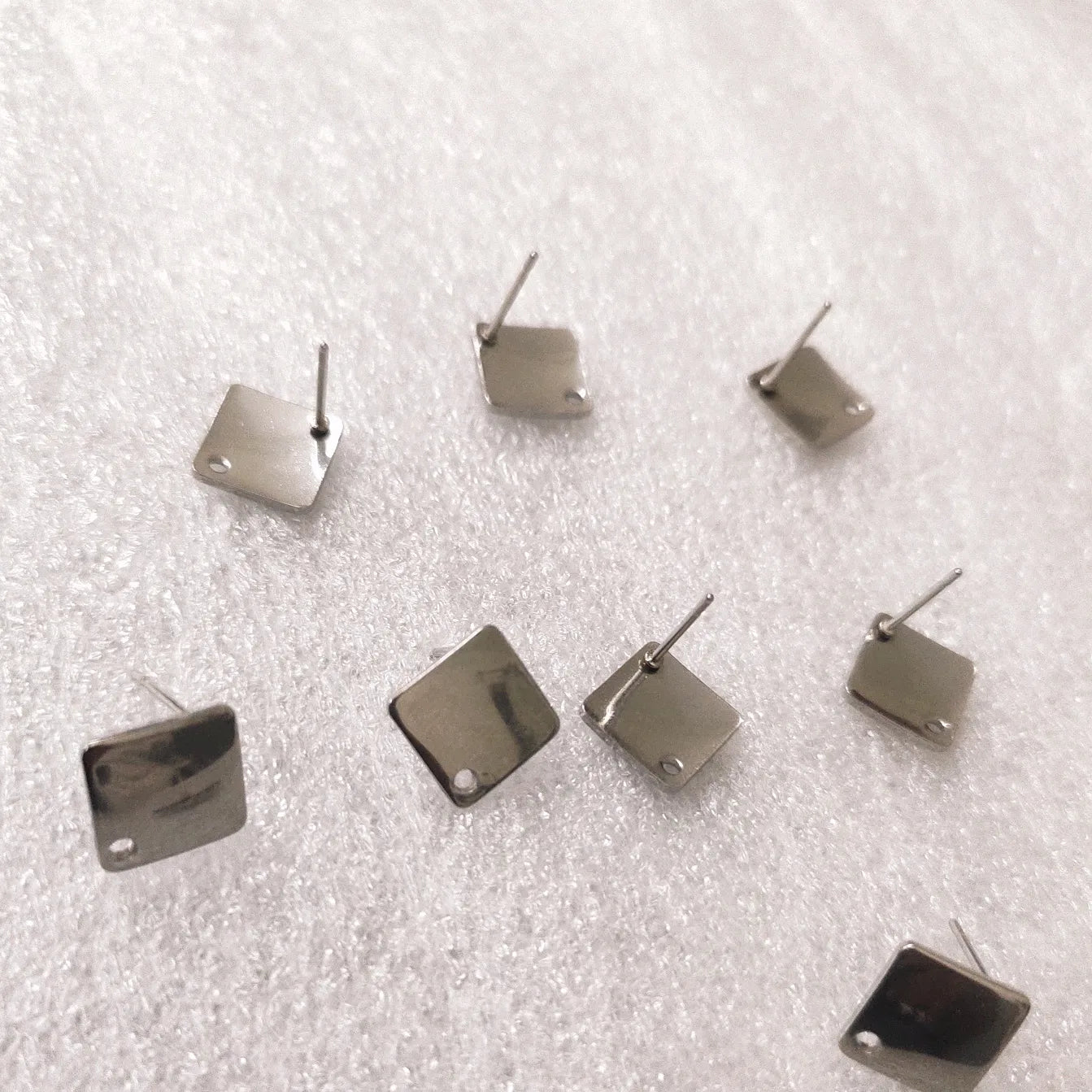 Square Studs - 1 Pair