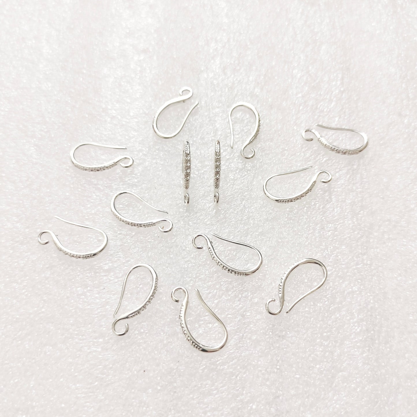 Clasp Cut Hooks - 1 Pair - Design 3