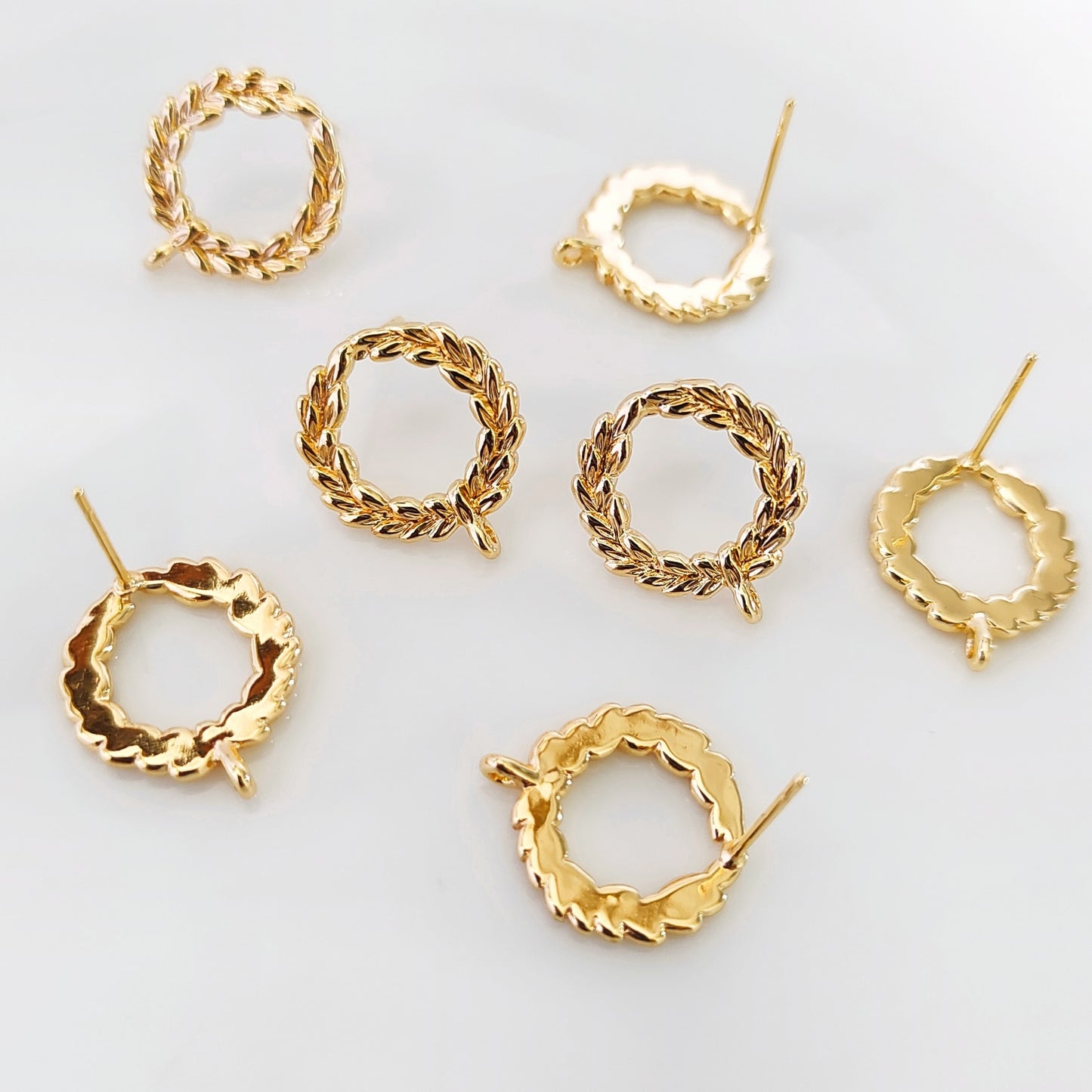 14K Gold Plated Wreath Stud - 1 Pair