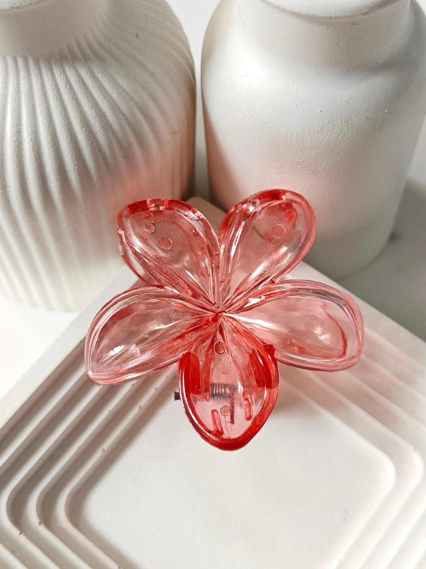 Transparent Daisy Claw - Mid Size