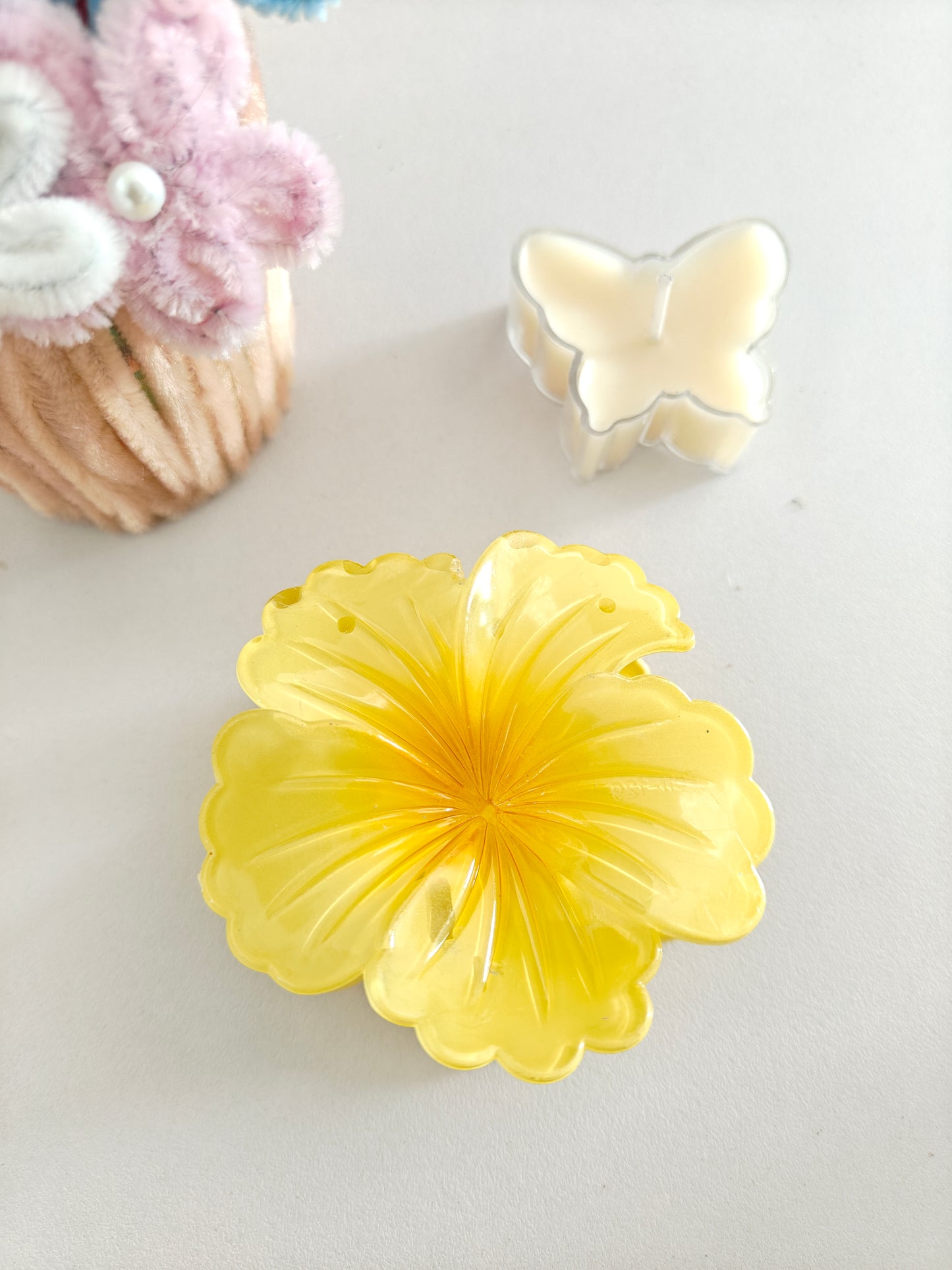 Glossy Hibiscus Claw Clips - Big Size