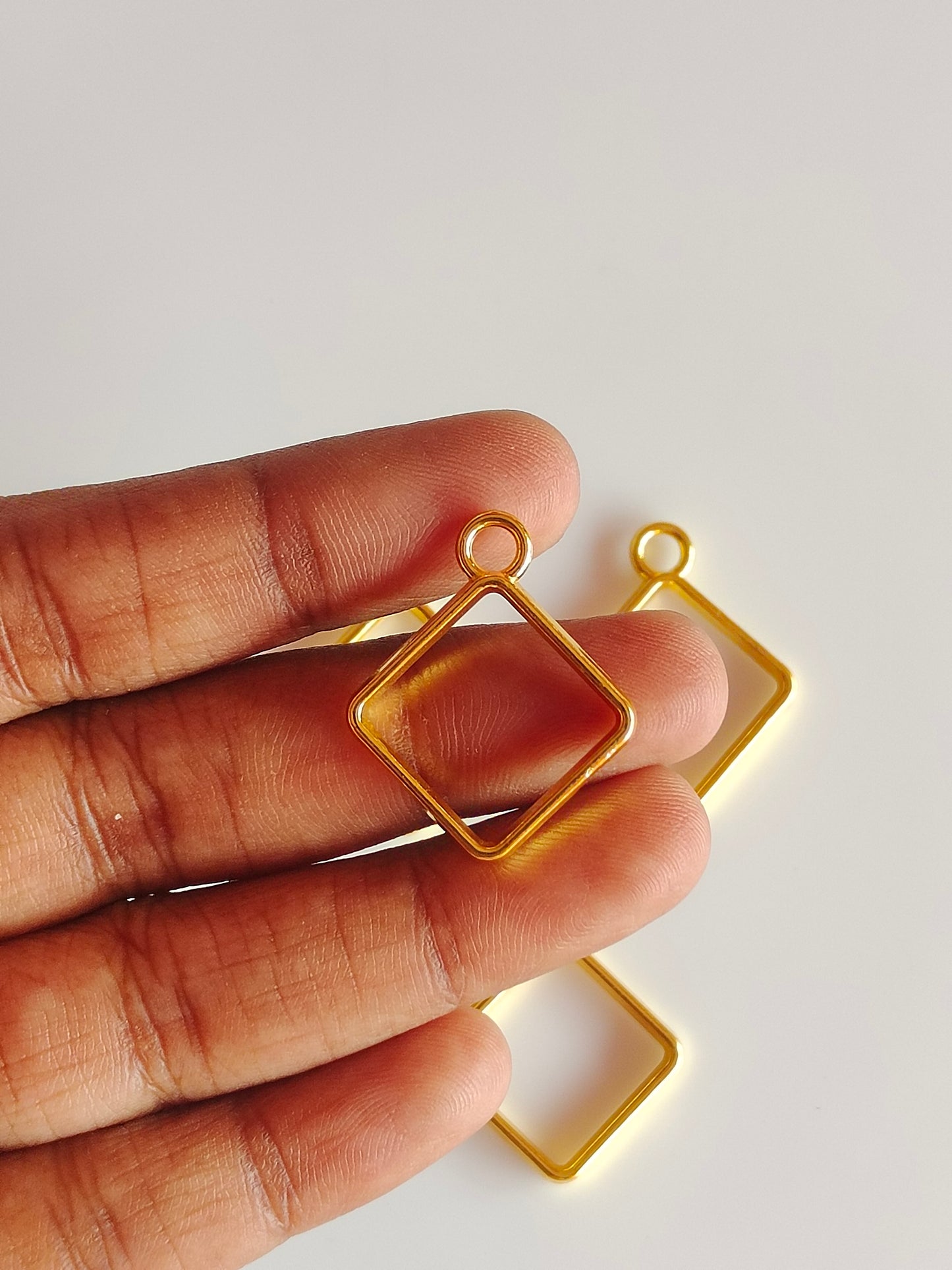 Mini Diamond Open Bezel - 1 Piece