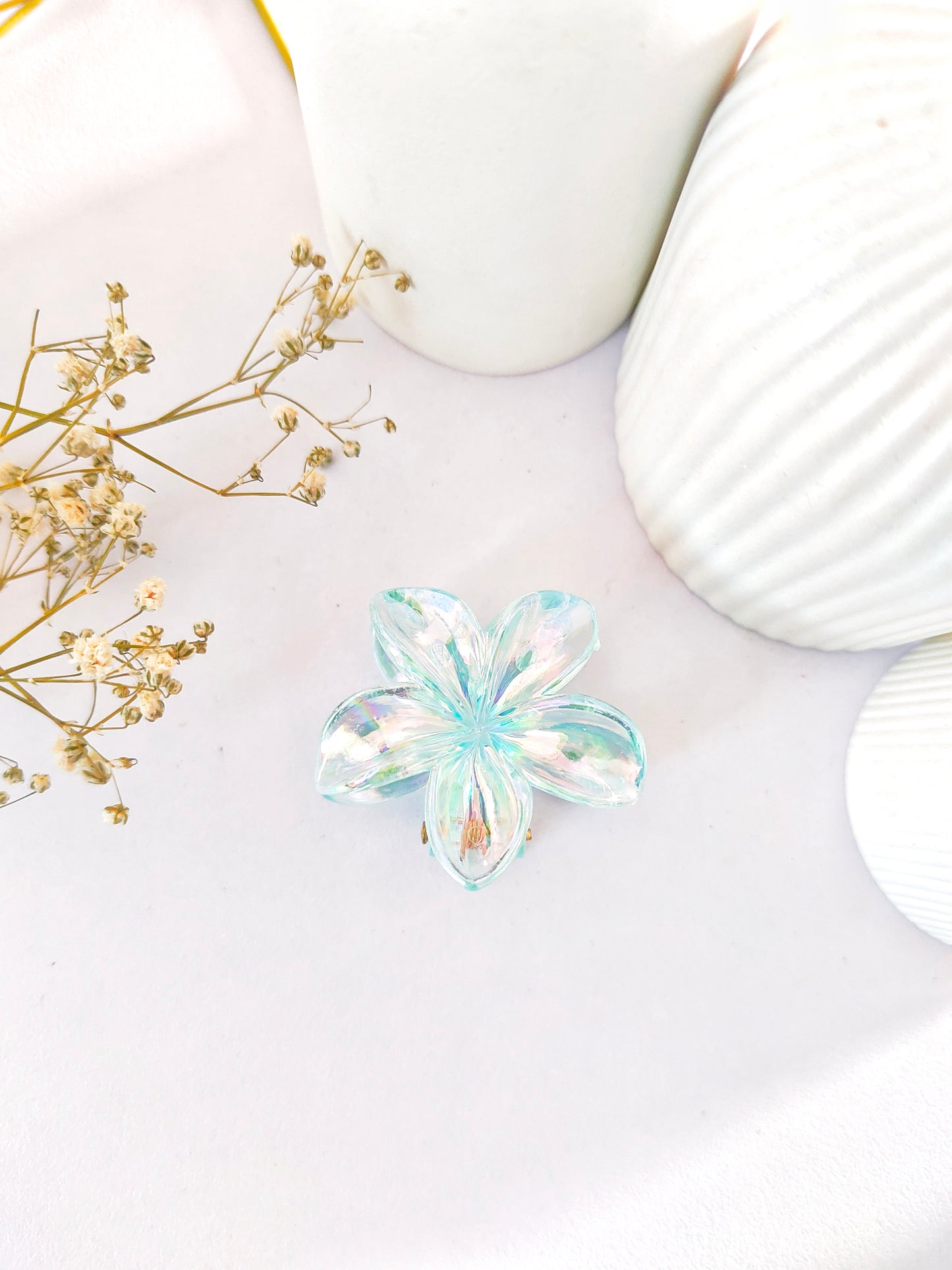 Holographic Daisy Claw